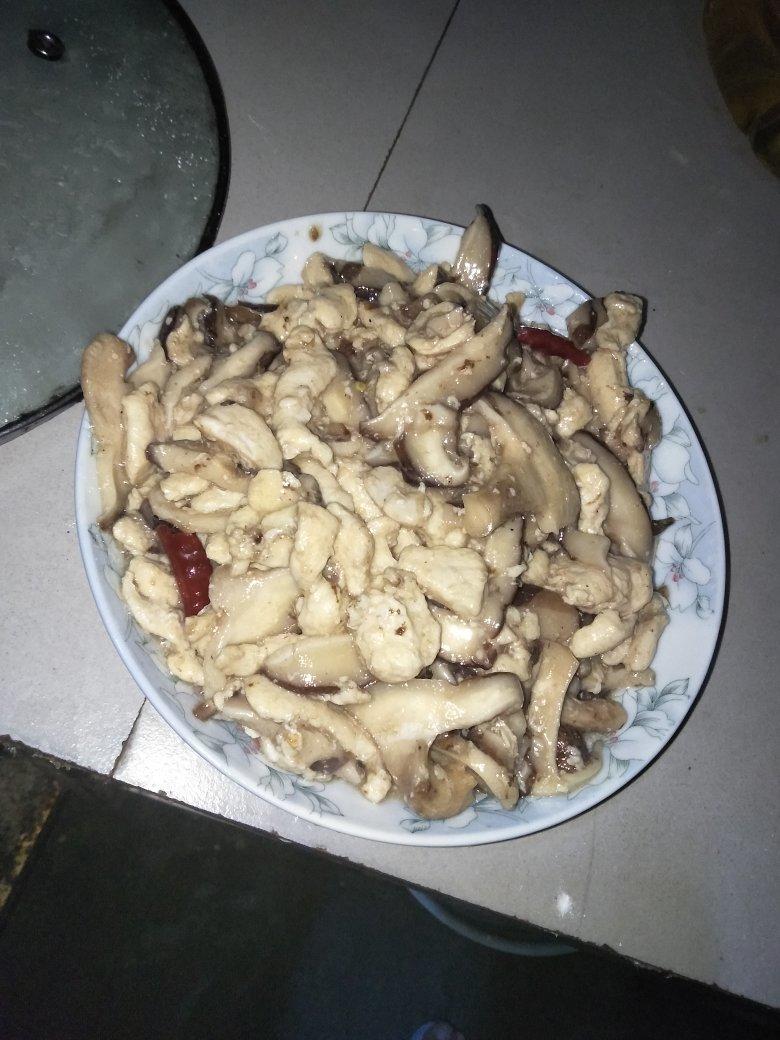 香菇鸡片