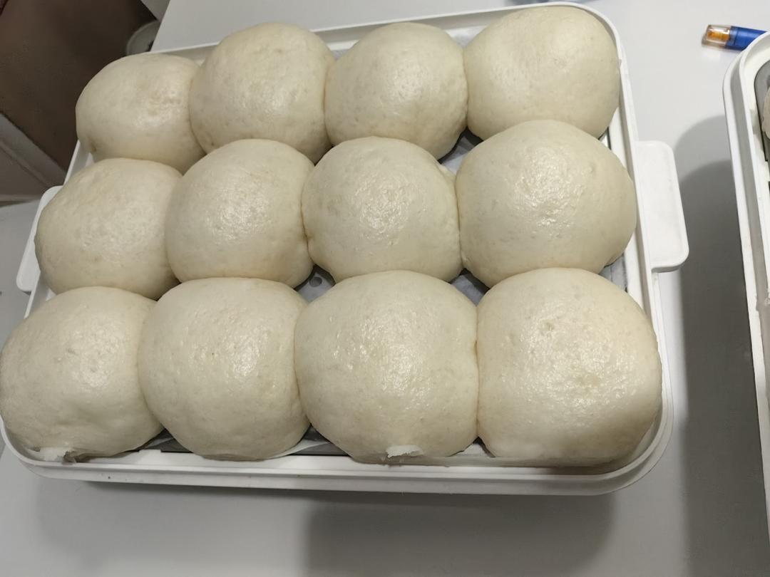 松软香甜的奶黄包，很快就可以搞定。