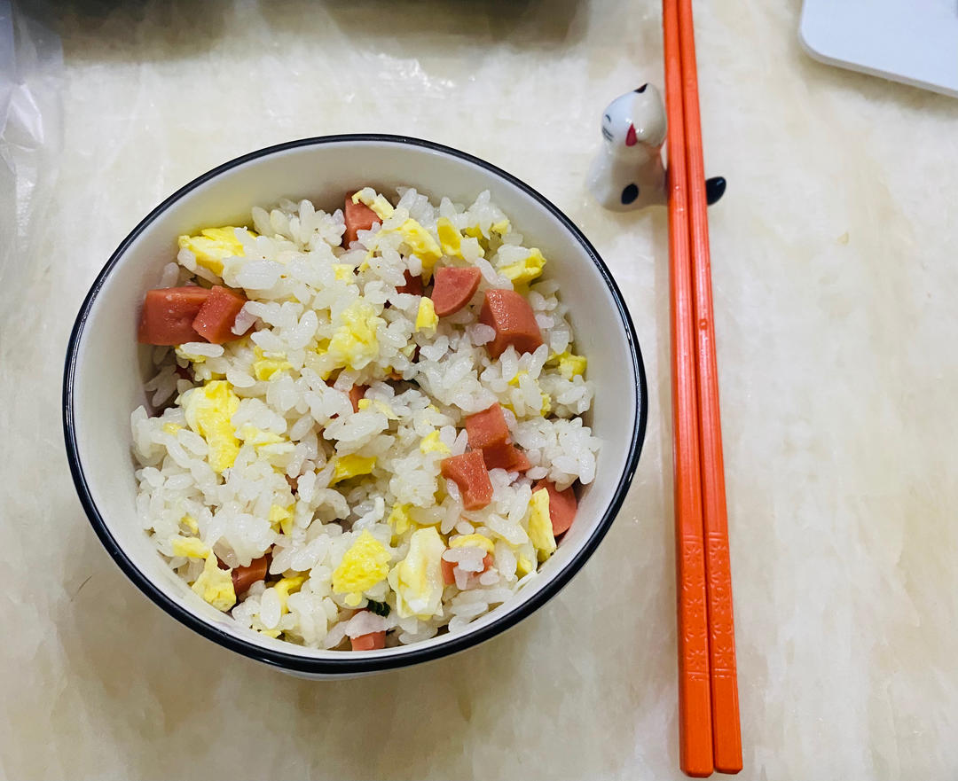 蛋炒饭（简单却好吃到爆哭）