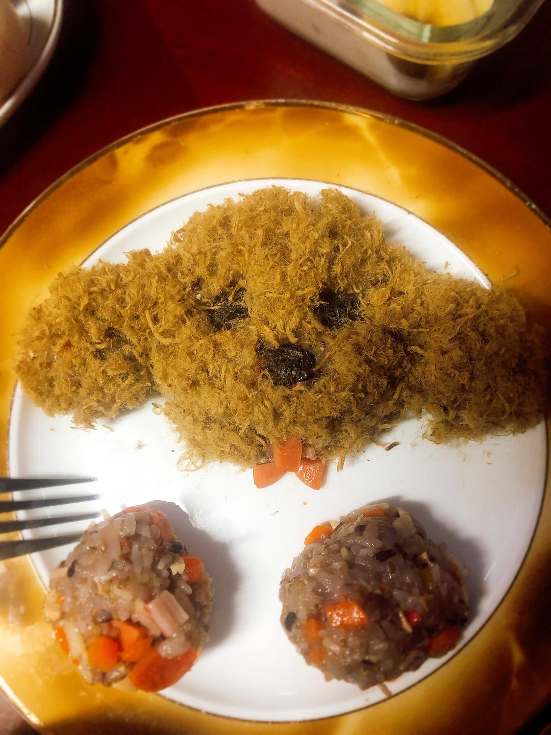 哄娃人气早餐【咸蛋黄肉松饭团】泰迪版-每天都是六一节