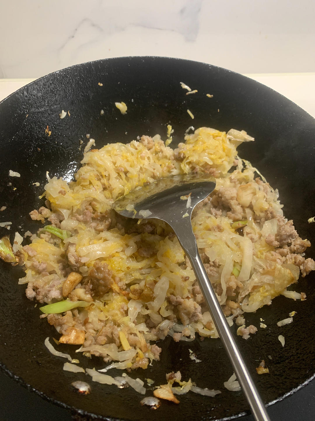 酸菜肉沫炒粉丝