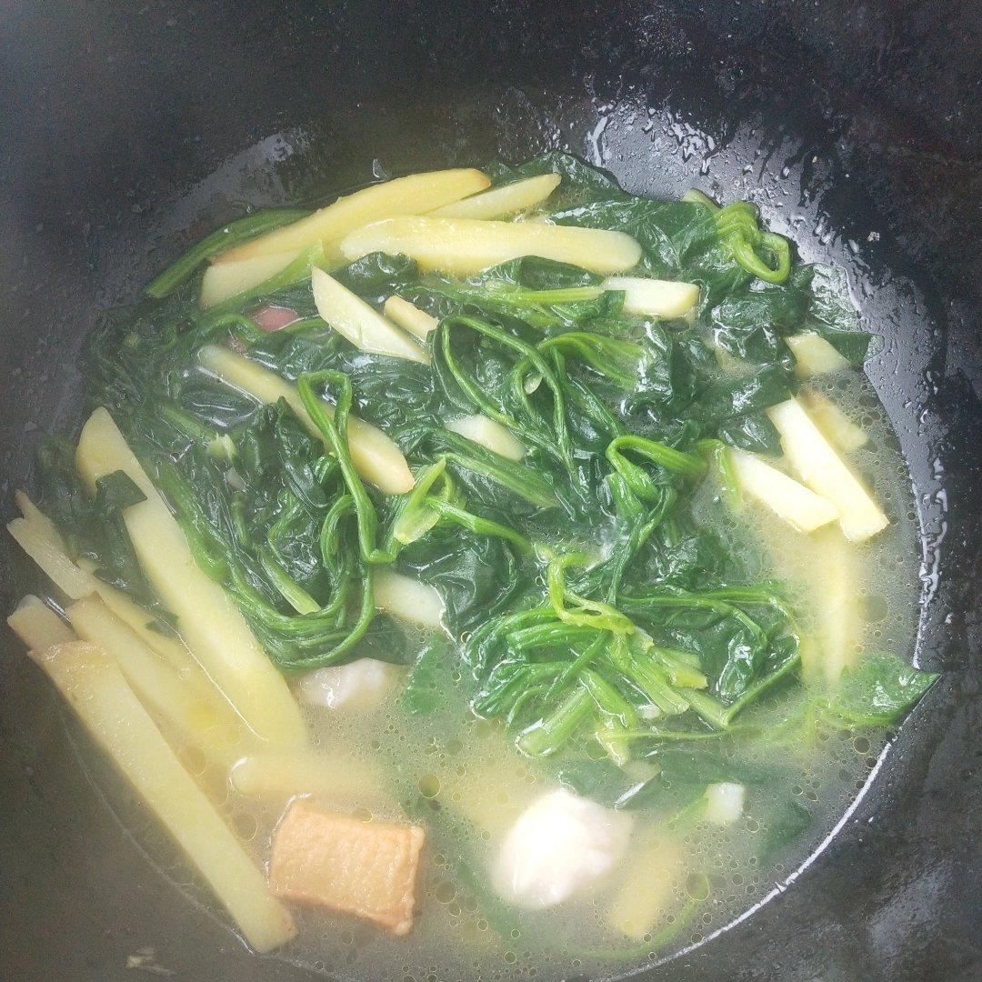 叮当麻麻222做的菠菜土豆条汤