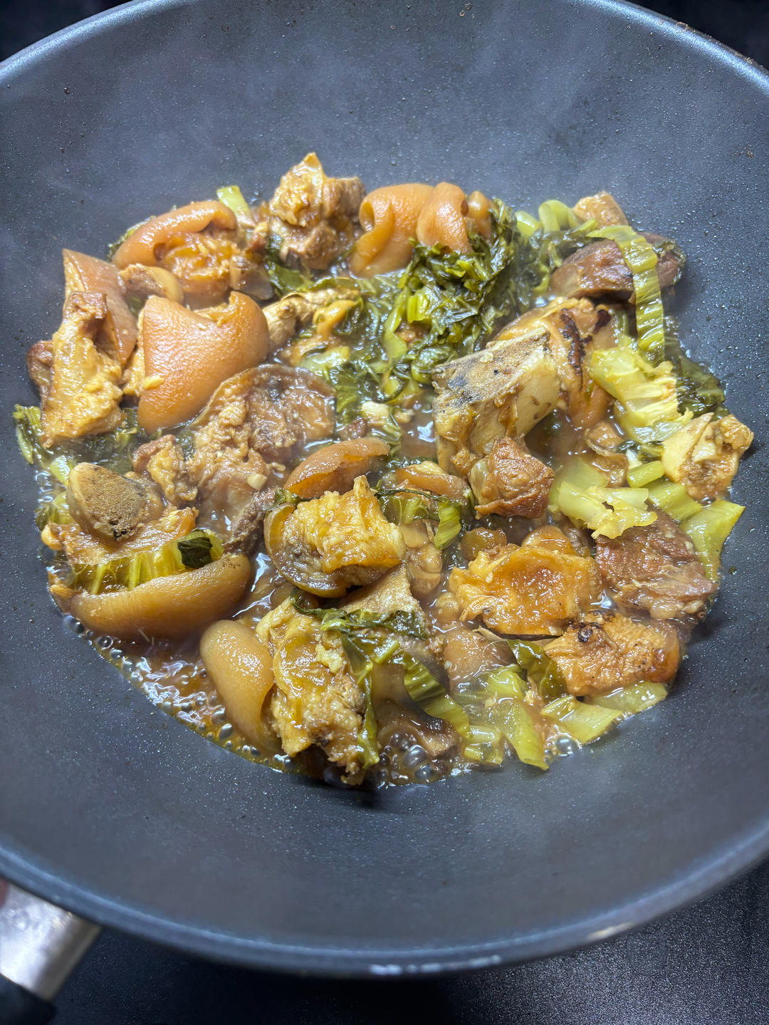 无敌简单的酸菜猪手！的做法