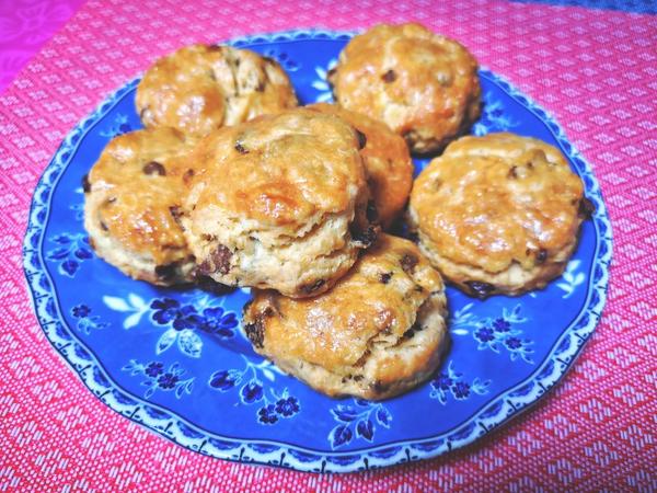 超级松软完美裂纹的司康-English scones