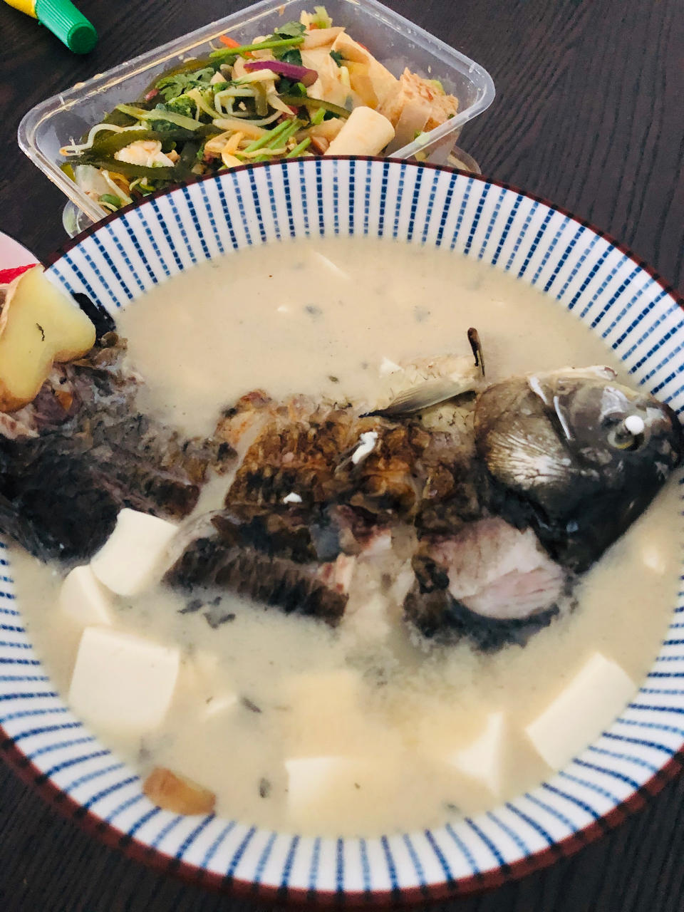奶白鲫鱼豆腐汤|一条鱼最后的温柔