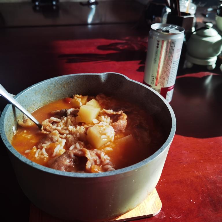 番茄土豆肥牛烩饭的做法