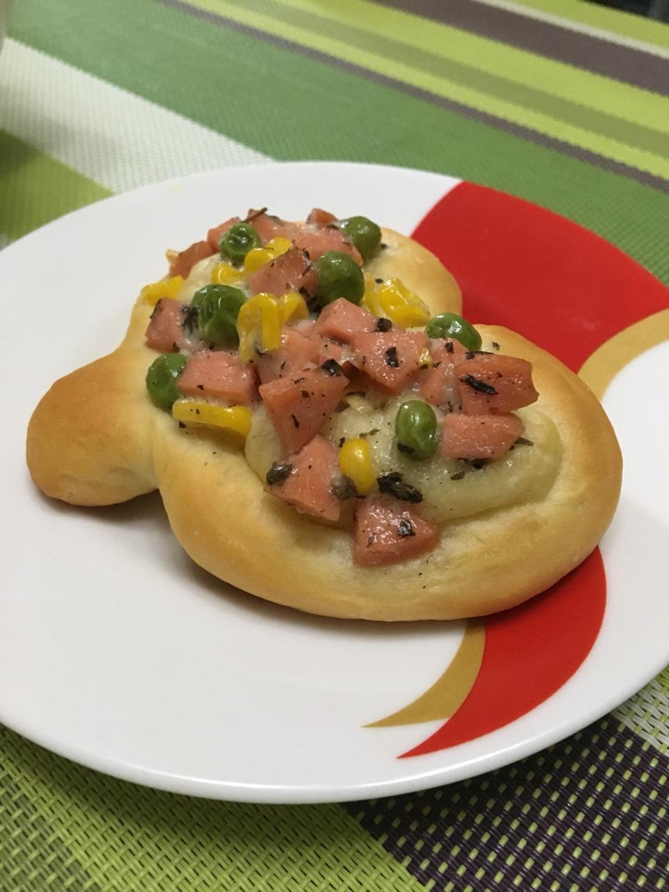 有爱早餐包---心形火腿杂蔬面包
