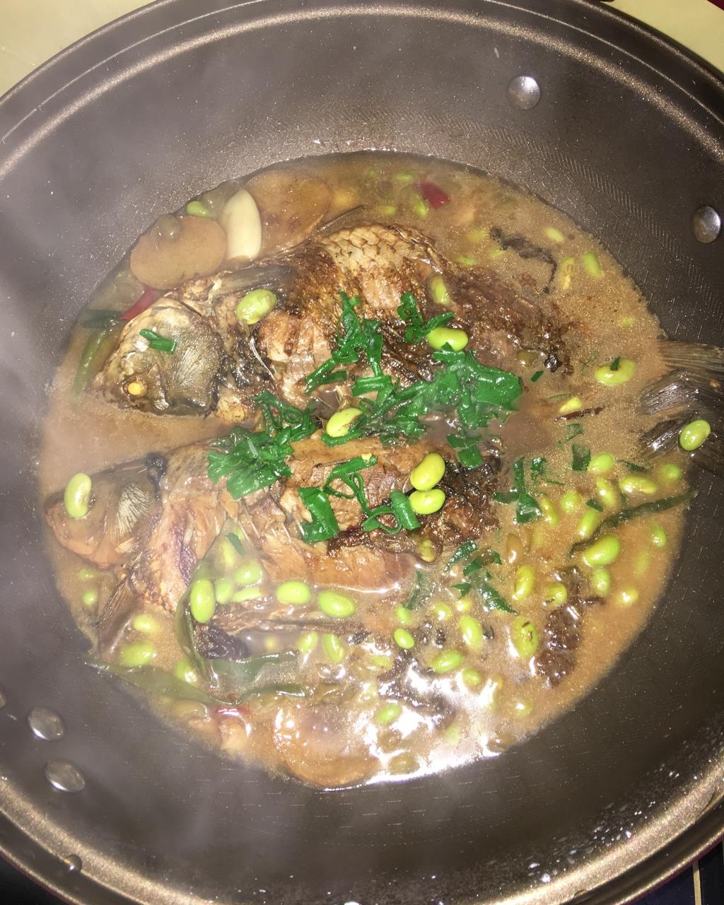 红烧鲫鱼