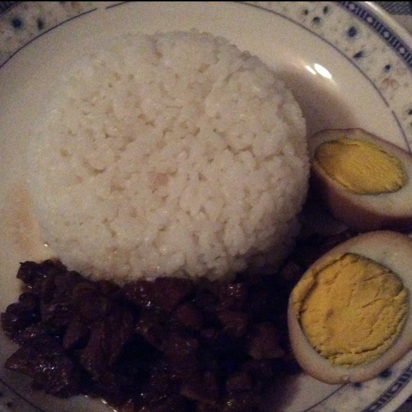 洋葱酥卤肉饭