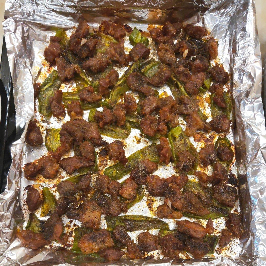 生烤羊肉串