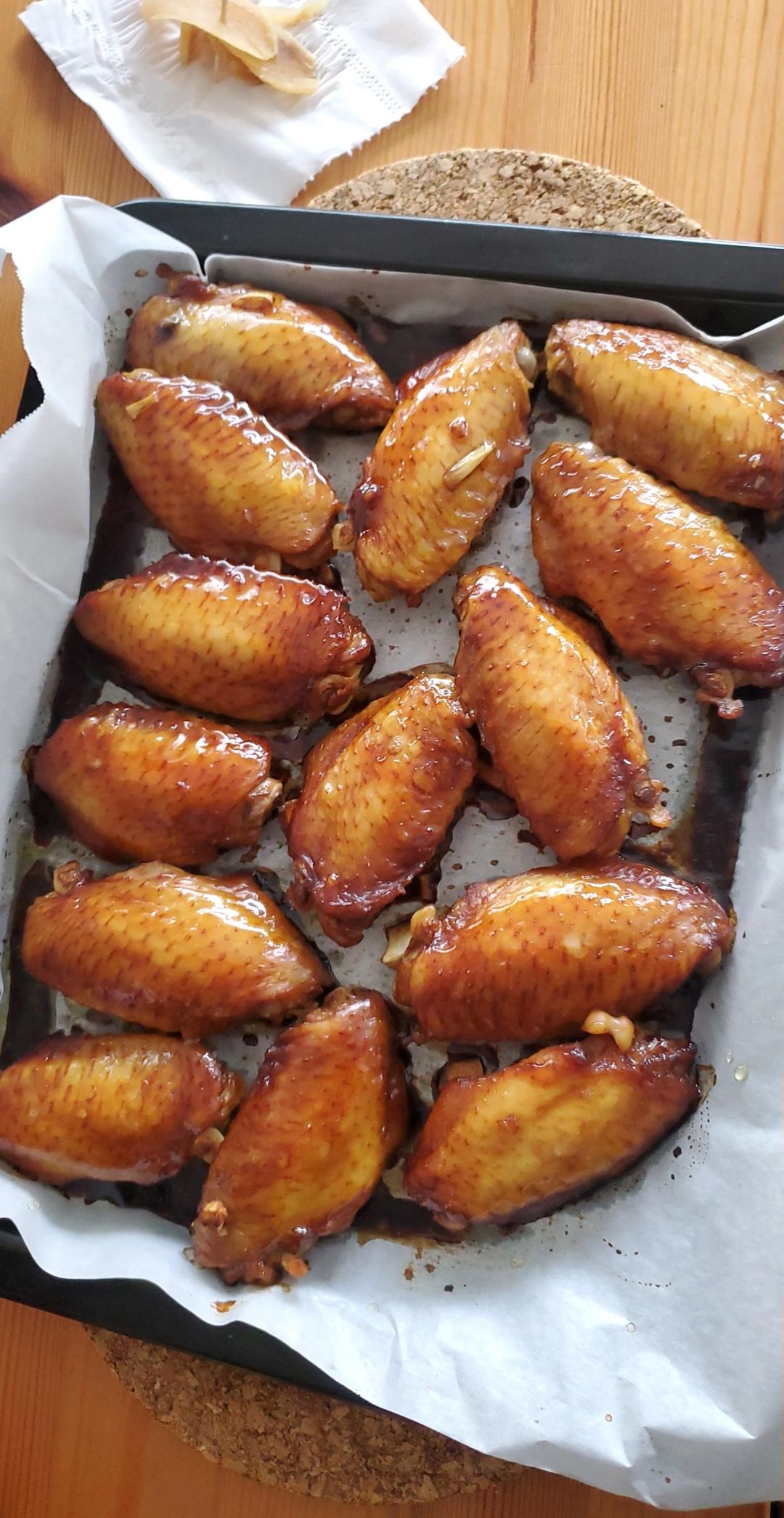 无比鲜嫩多汁的蒜香蜜汁鸡翅