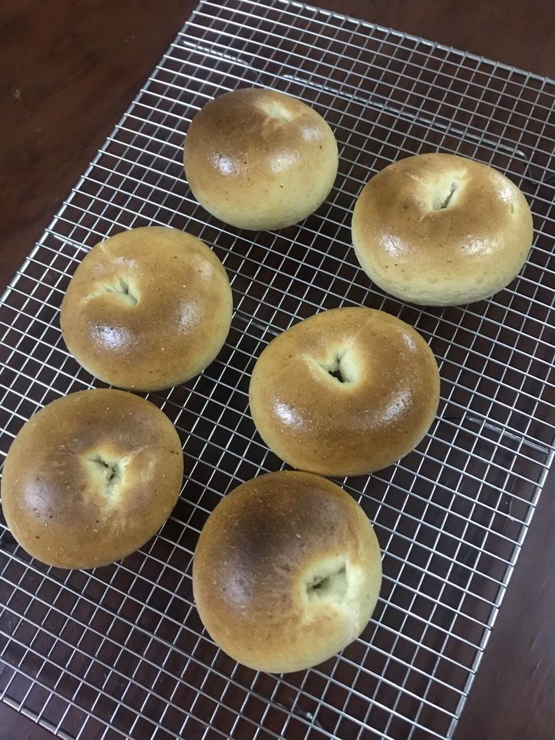 黑芝麻全麦贝果