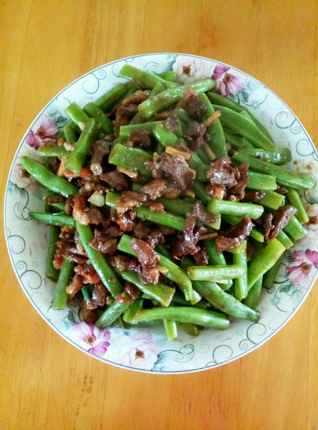 豆角炒肉丝
