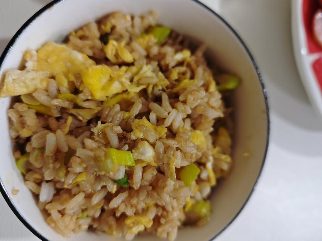快手大葱鸡蛋炒饭