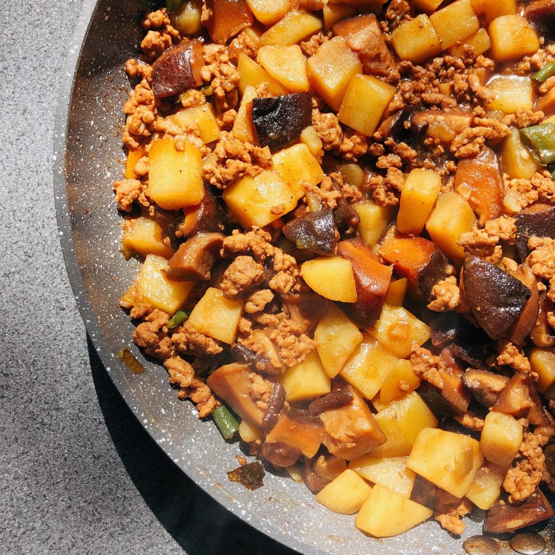 ㊙️香菇土豆肉沫拌饭❗️比外卖还好吃