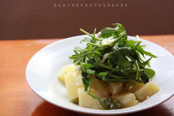 土豆沙拉配芝麻菜的做法