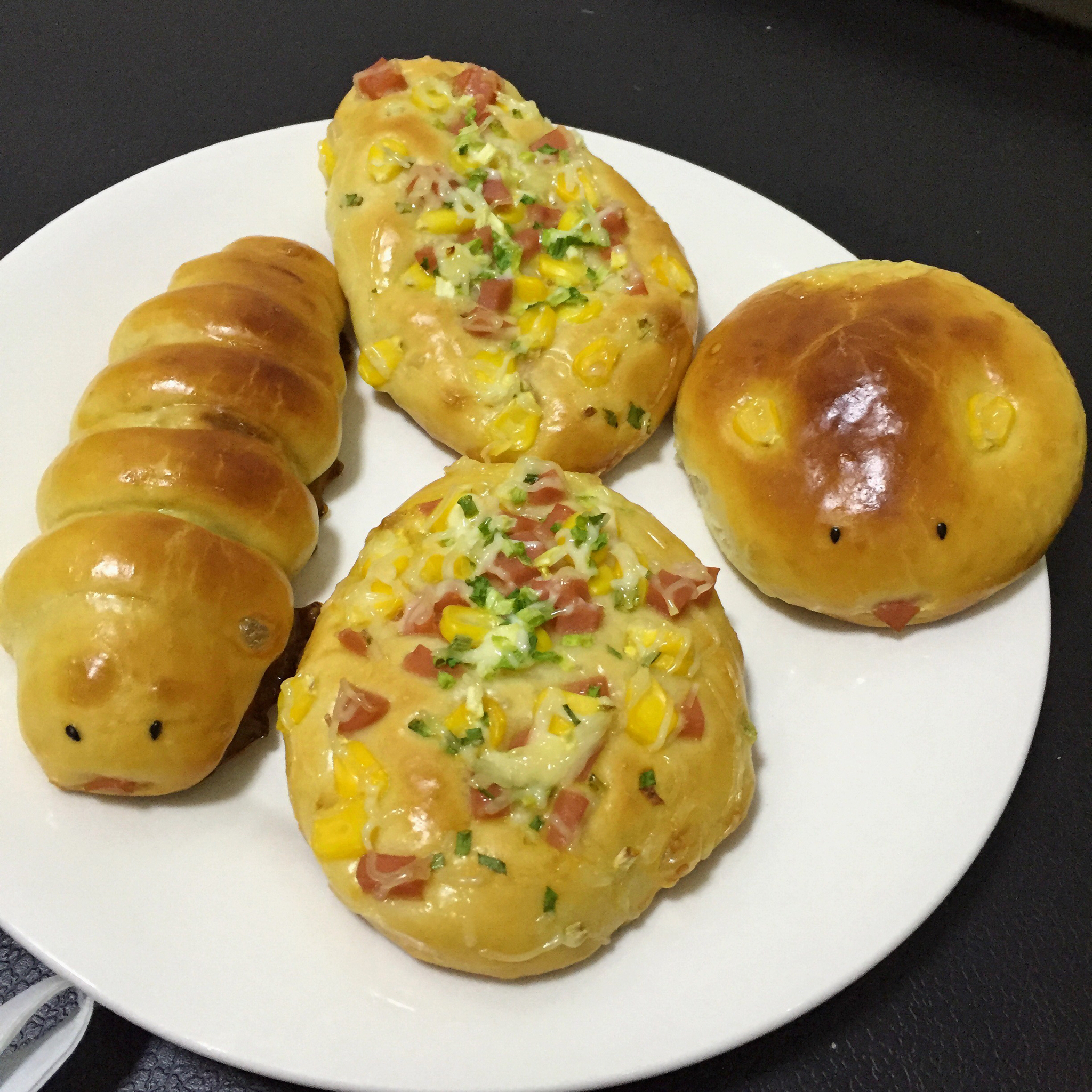 毛毛虫肉松面包