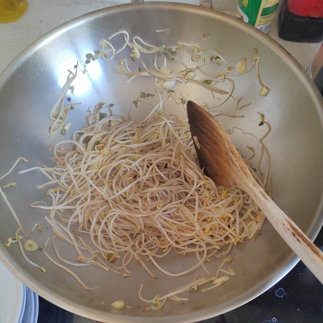 爆炒绿豆芽