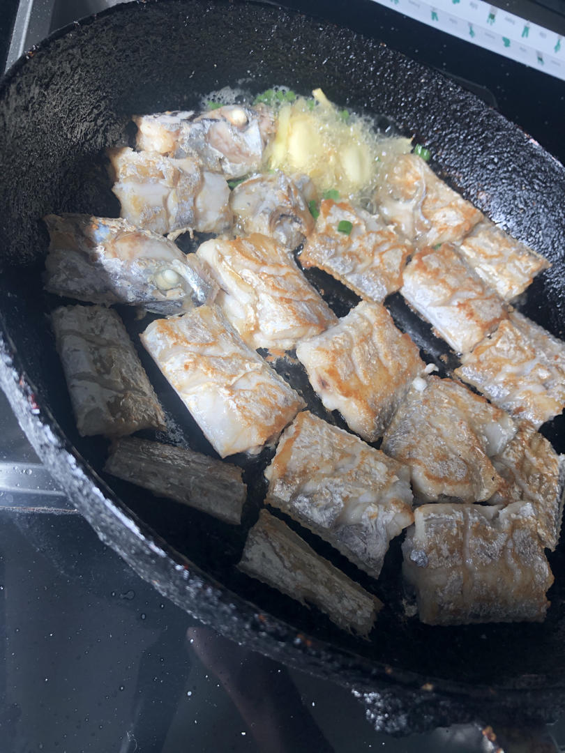 萝卜丝烧带鱼