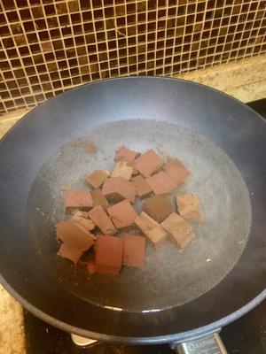 鸭血豆腐煲的做法 步骤3
