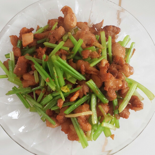 芹菜炒肉片