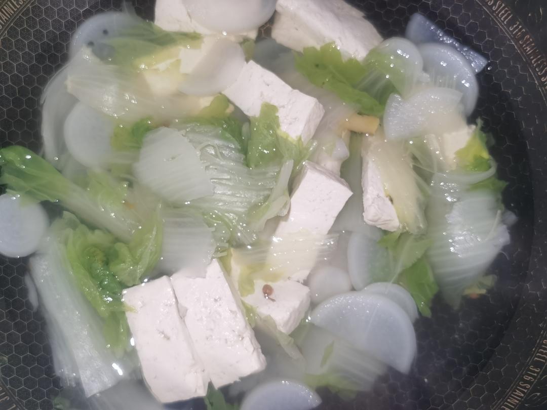 汤羹/减脂：花椒白菜萝卜豆腐汤（轻断食版）