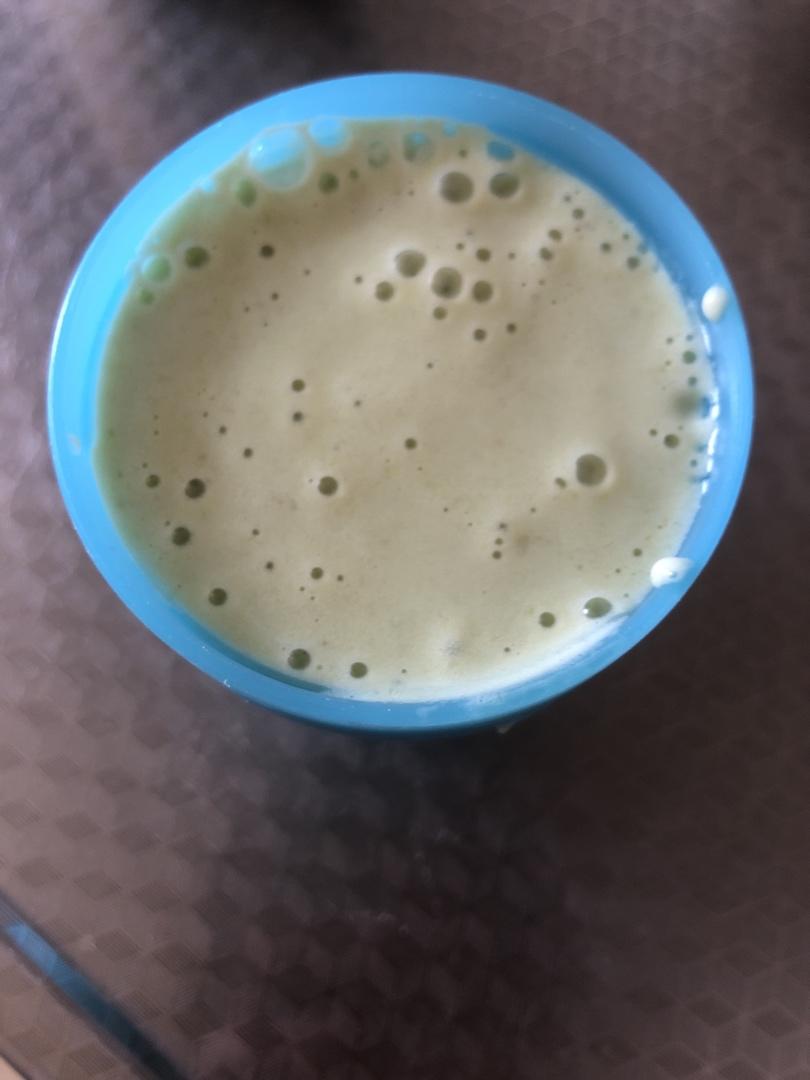 牛油果香蕉奶昔