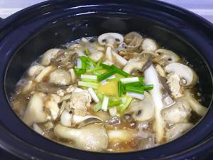 菌菇豆腐煲（砂锅版）的做法 步骤11