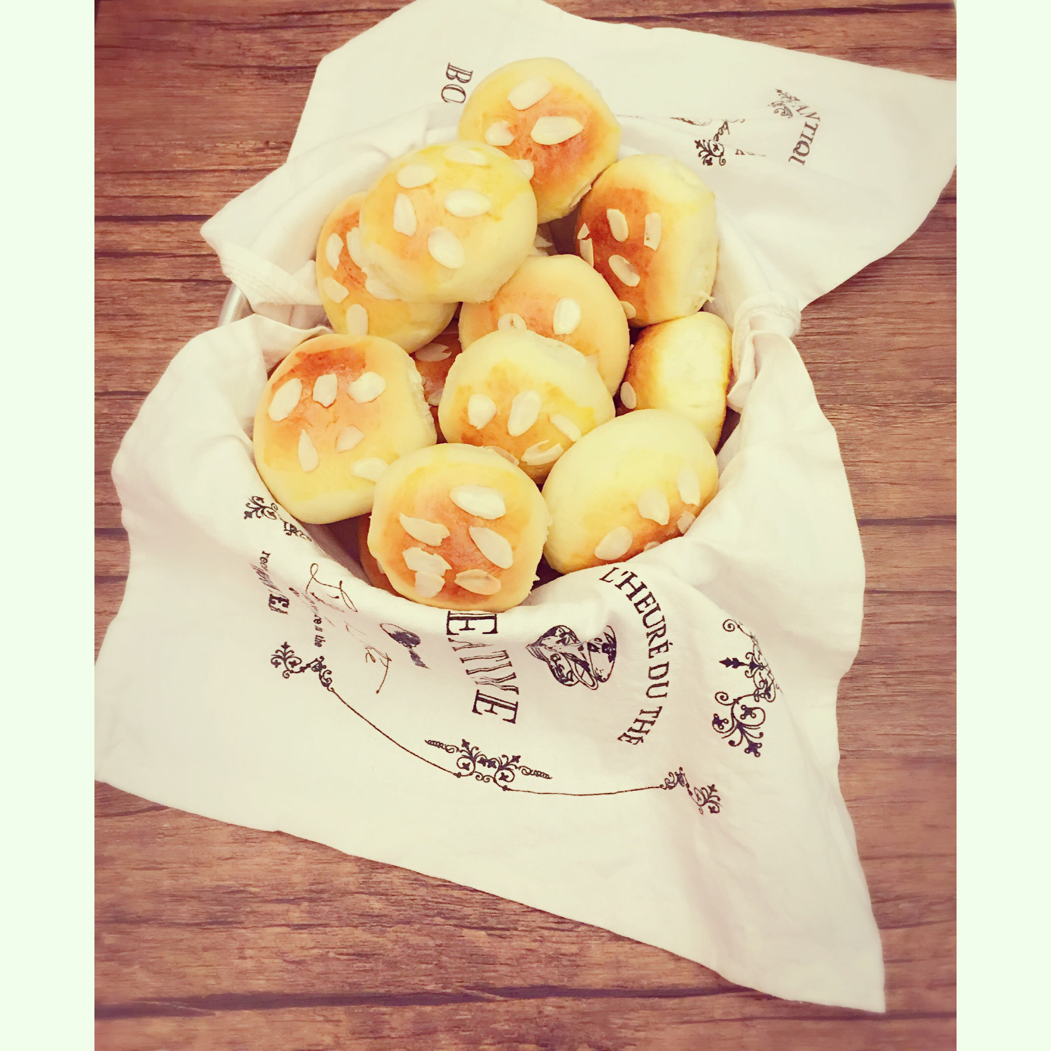 鲜奶油小餐包（一次发酵）