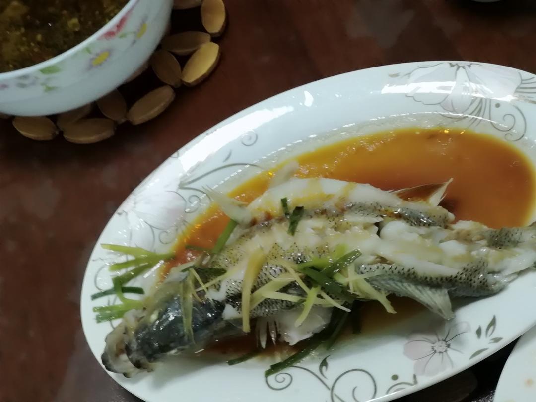 清蒸鲈鱼