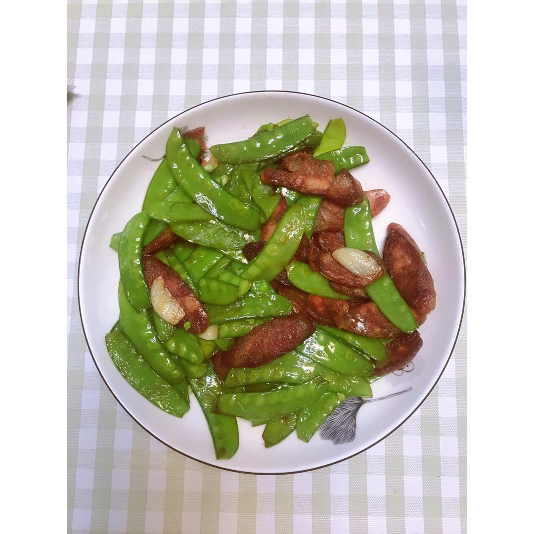 超脆爽的荷兰豆炒香肠