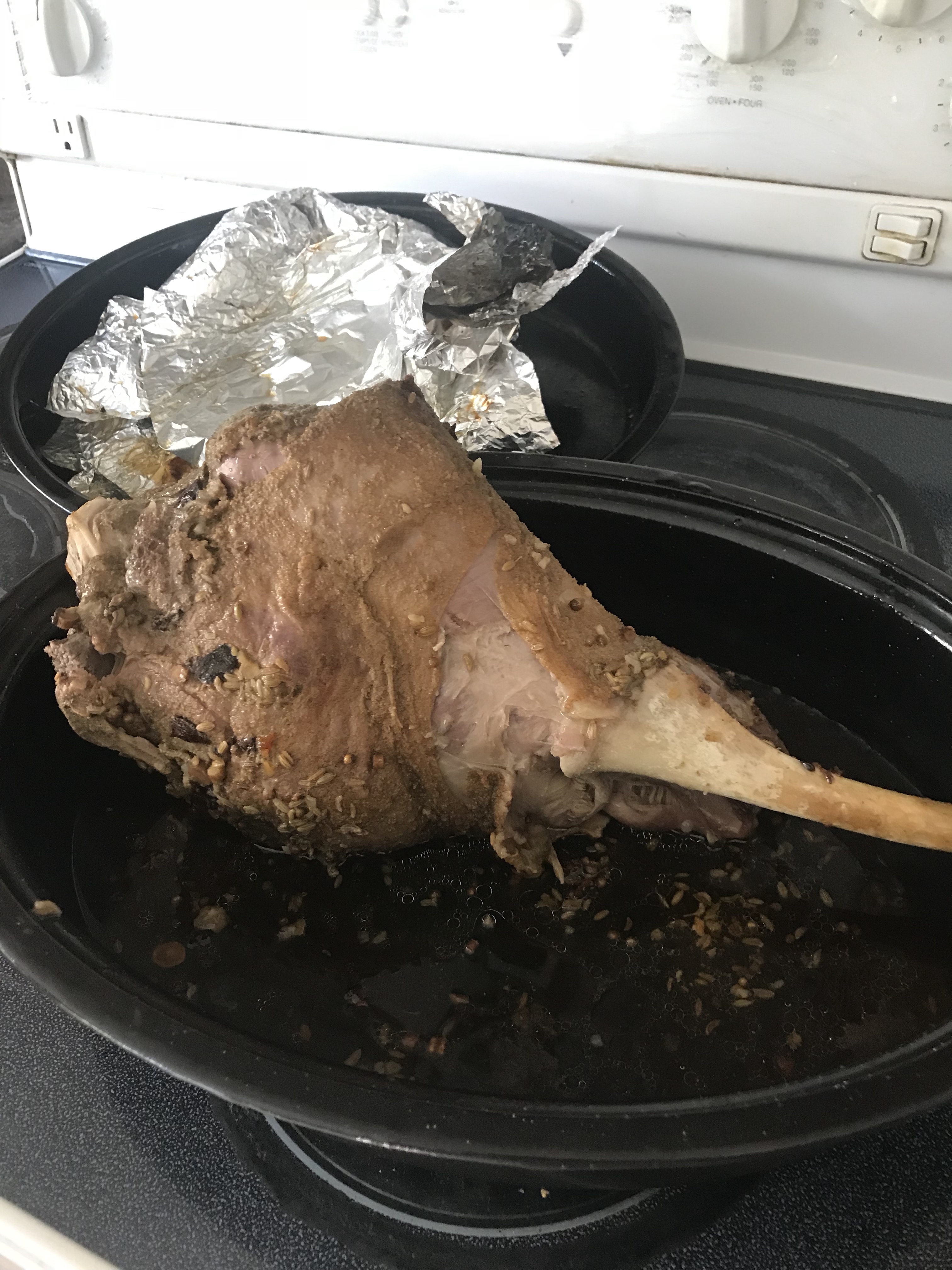完美烤羊腿+羊腿骨汤的做法 步骤4