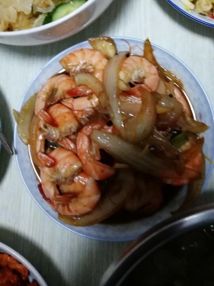 比蒜蓉虾好吃的洋葱虾（减脂食谱）
