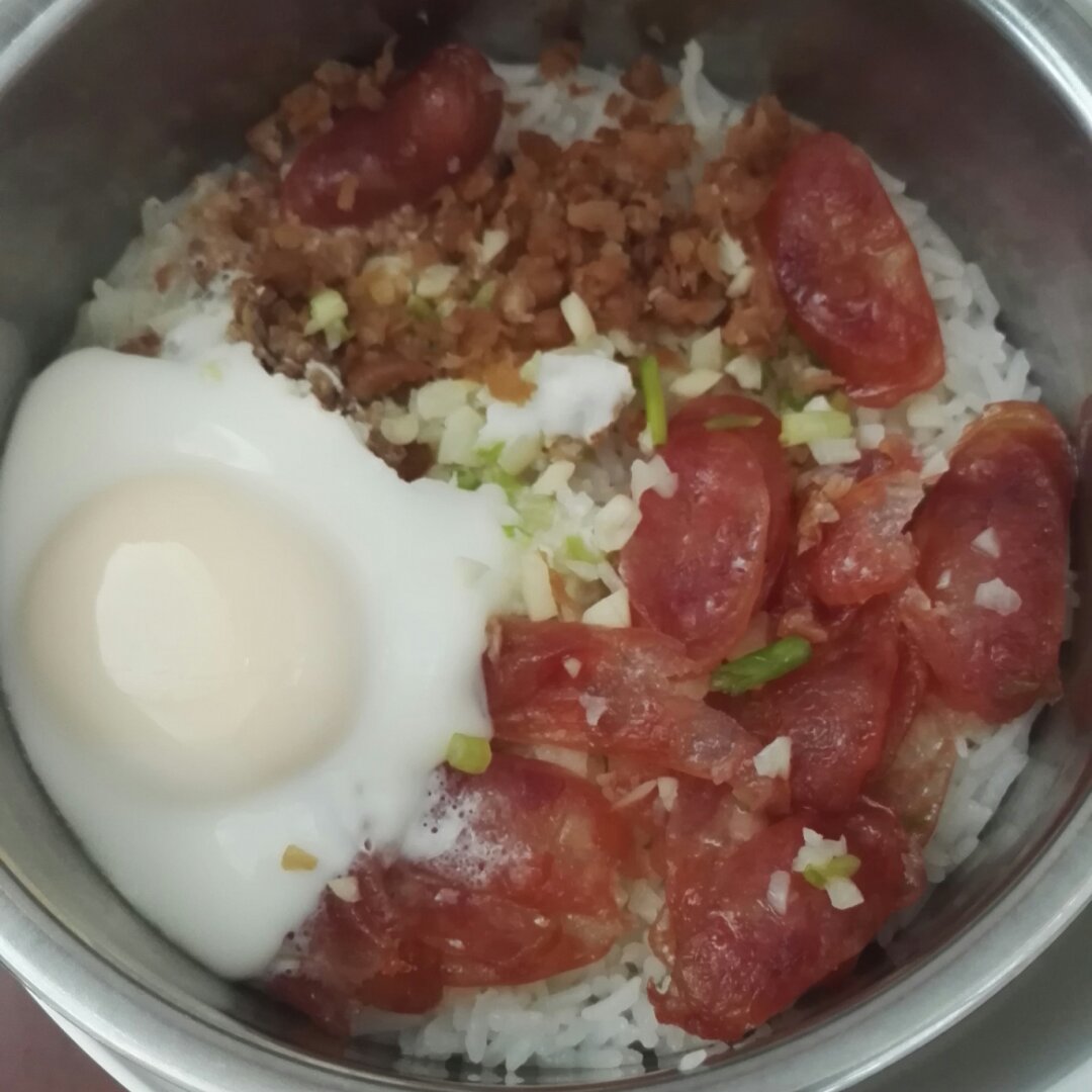 香肠煲仔饭
