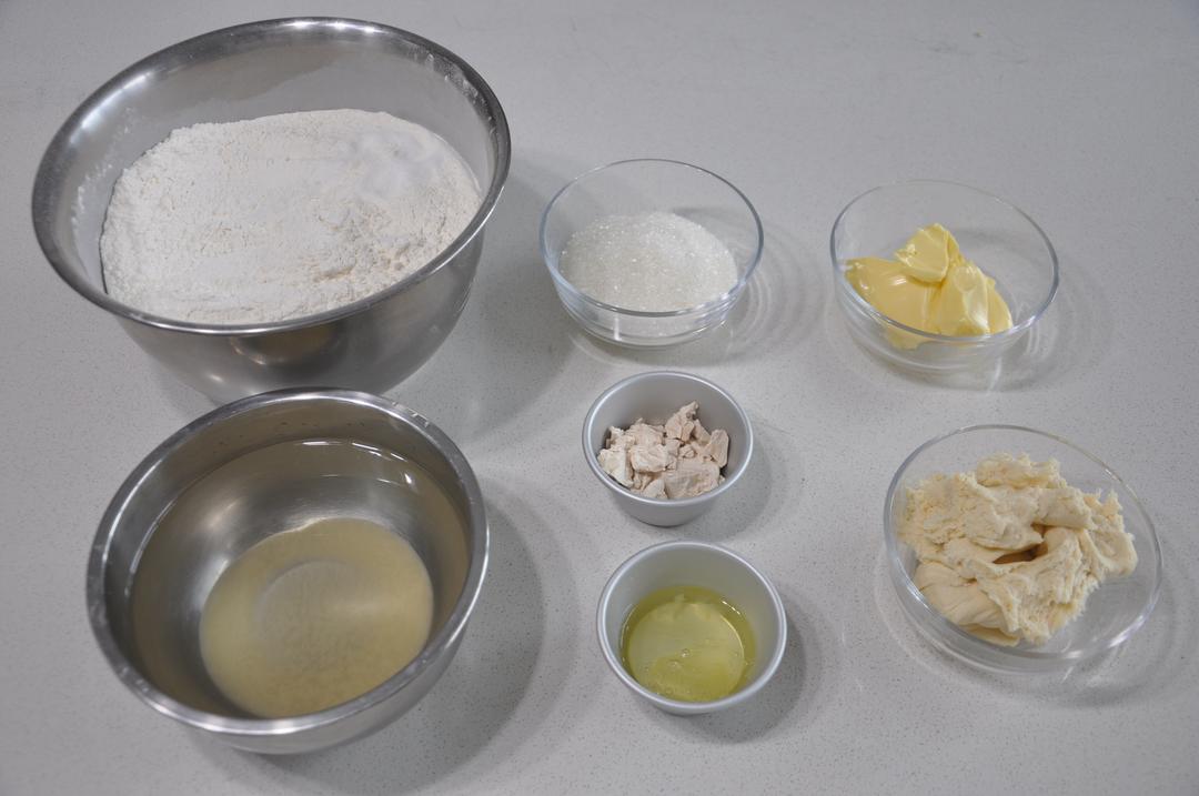 纯奶手撕吐司的做法 步骤1