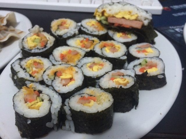 不用捏的饭团(おにぎらず)