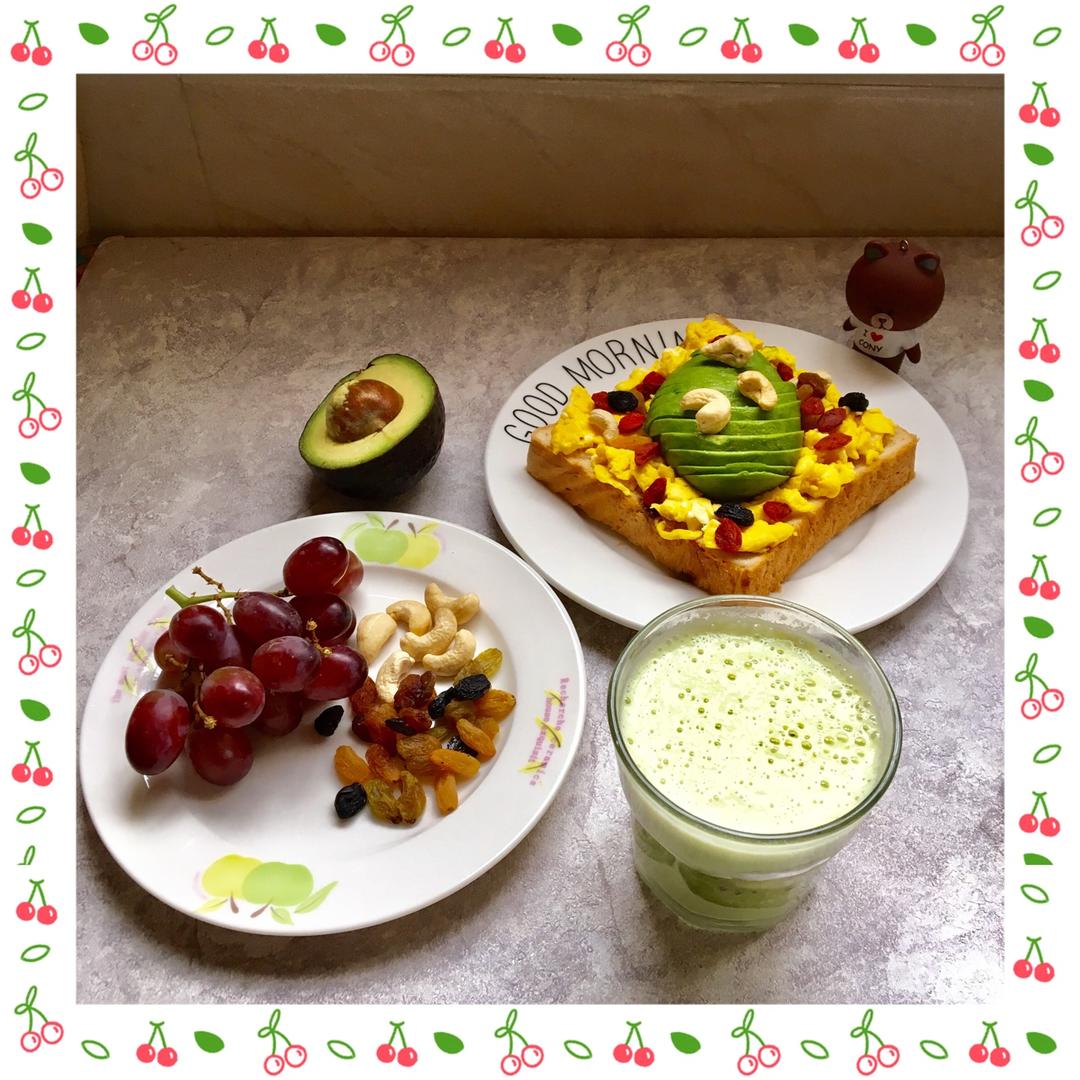 鳄梨美式蛋多士