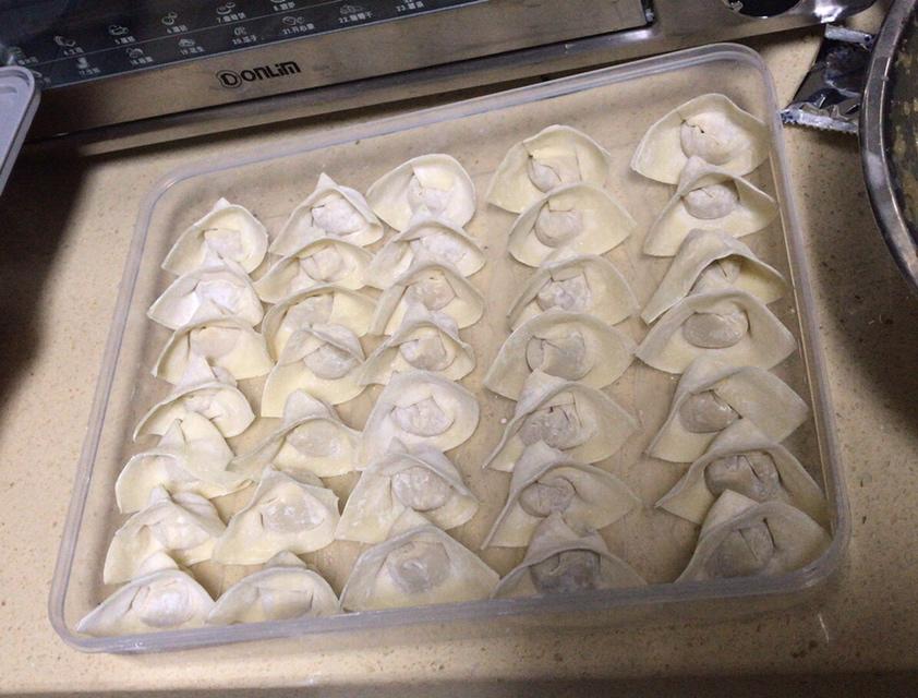 元宝馄饨的包法