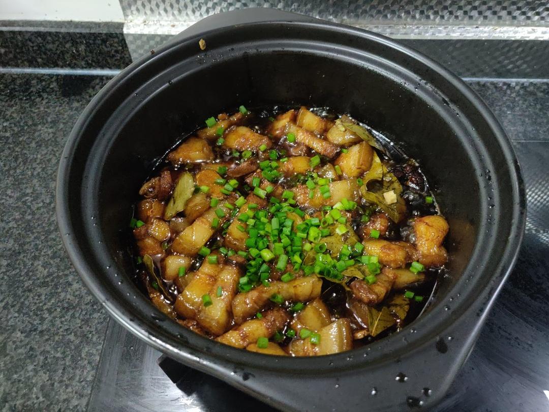 砂锅红烧肉