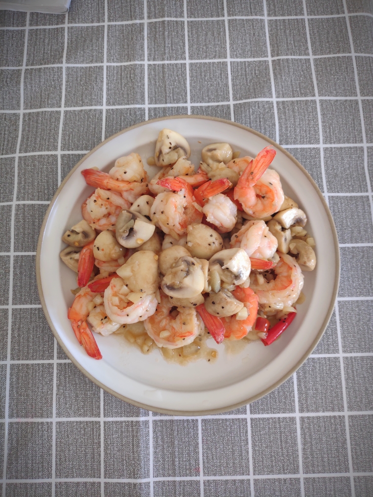西班牙蒜香辣味虾🦐10分钟搞定的高级料理