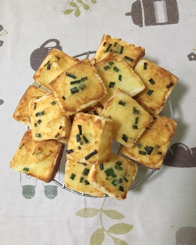 蒜香馒头片——九阳空气炸锅