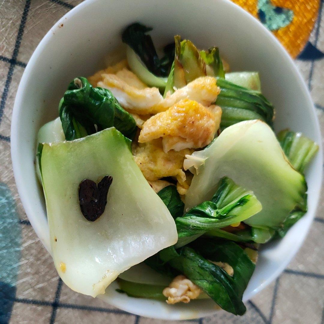 这么操作，油菜炒鸡蛋超好吃