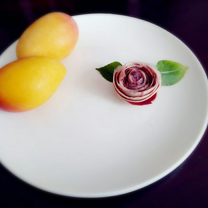 蜜桃卷花