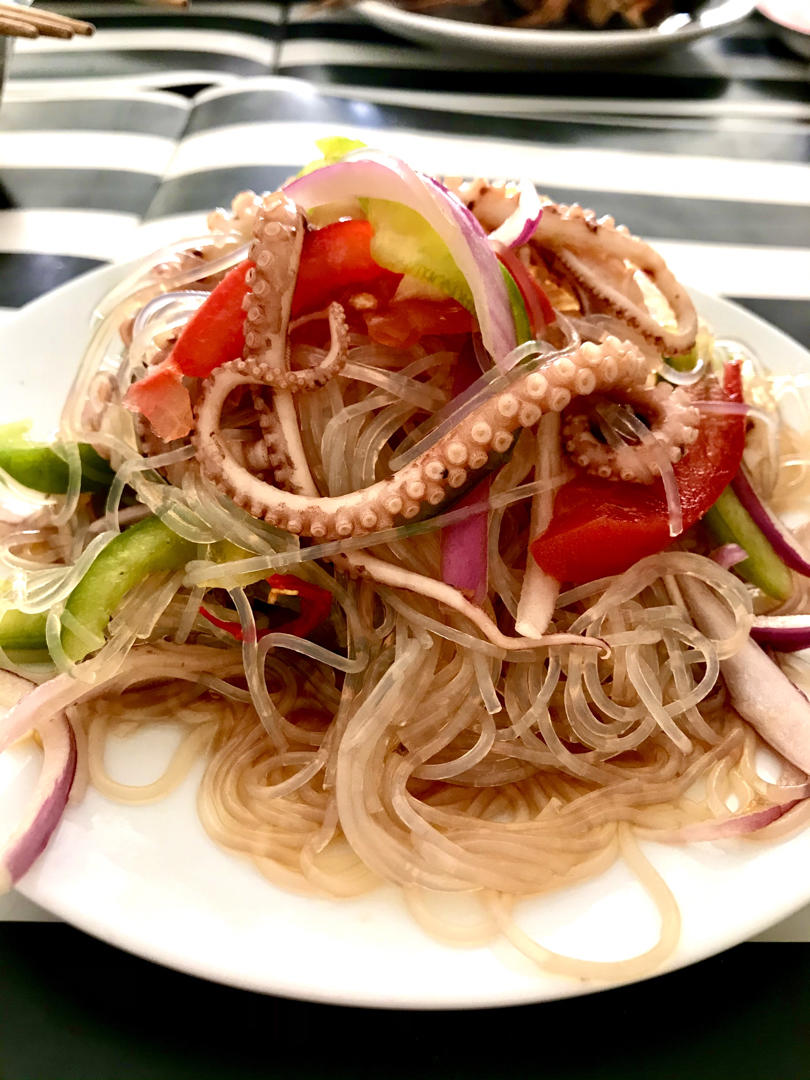 泰式海鲜粉丝沙拉