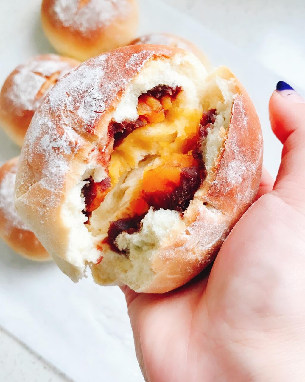 豆沙蛋黄面包～好吃到哭～