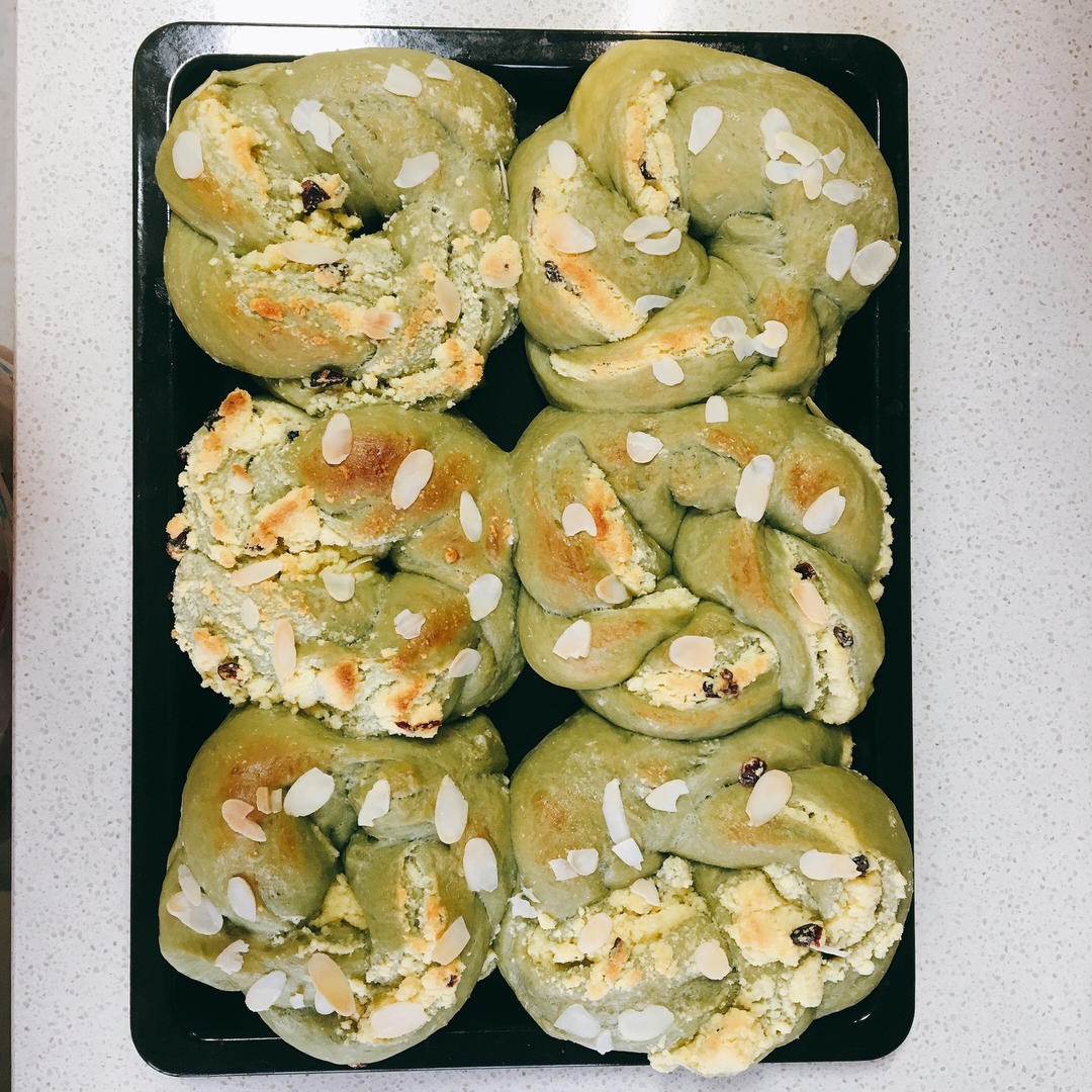 《Tinrry+》斑斓椰香蔓越莓面包