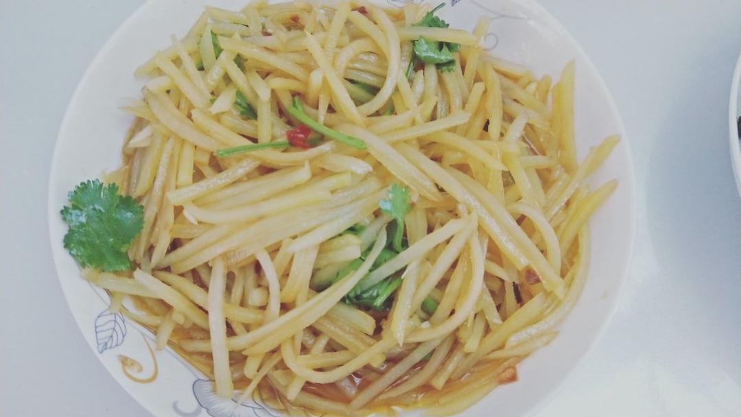 凉拌土豆丝，爽口开胃