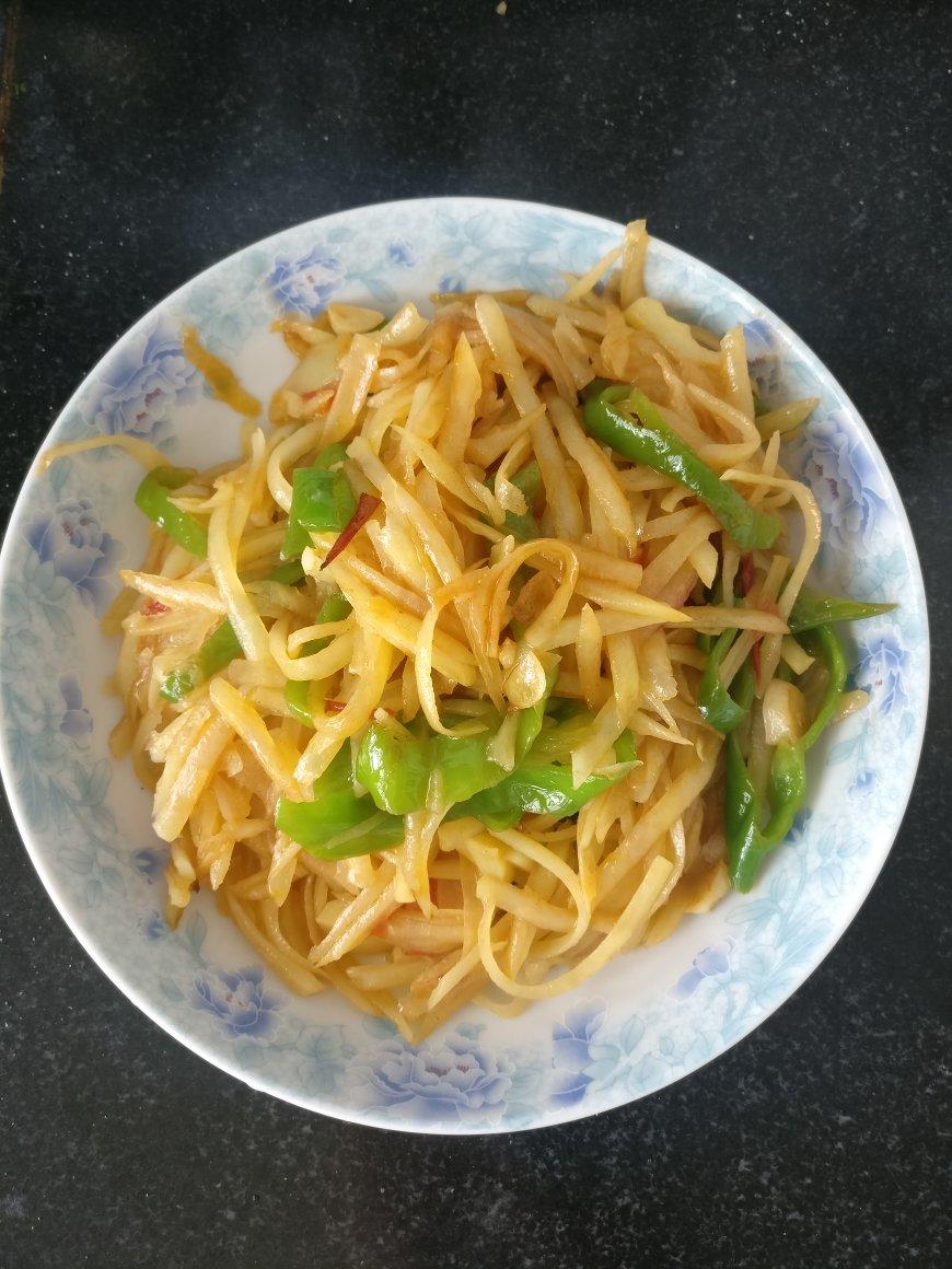 傲慢的洗礼做的清炒土豆丝