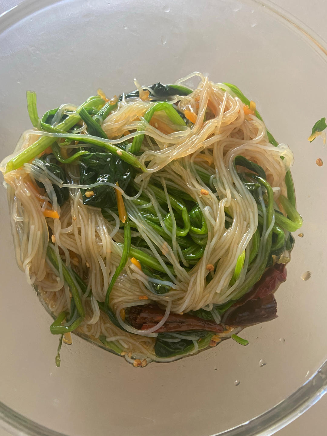 开胃爽口又营养的菠菜拌粉丝