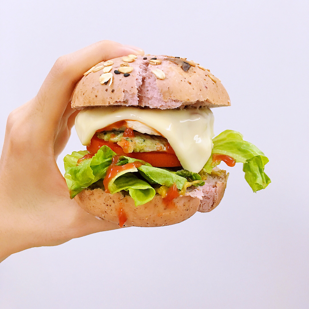 （5分钟搞定减肥也可以吃汉堡🍔）低脂低卡『双层鸡肉芝士堡』